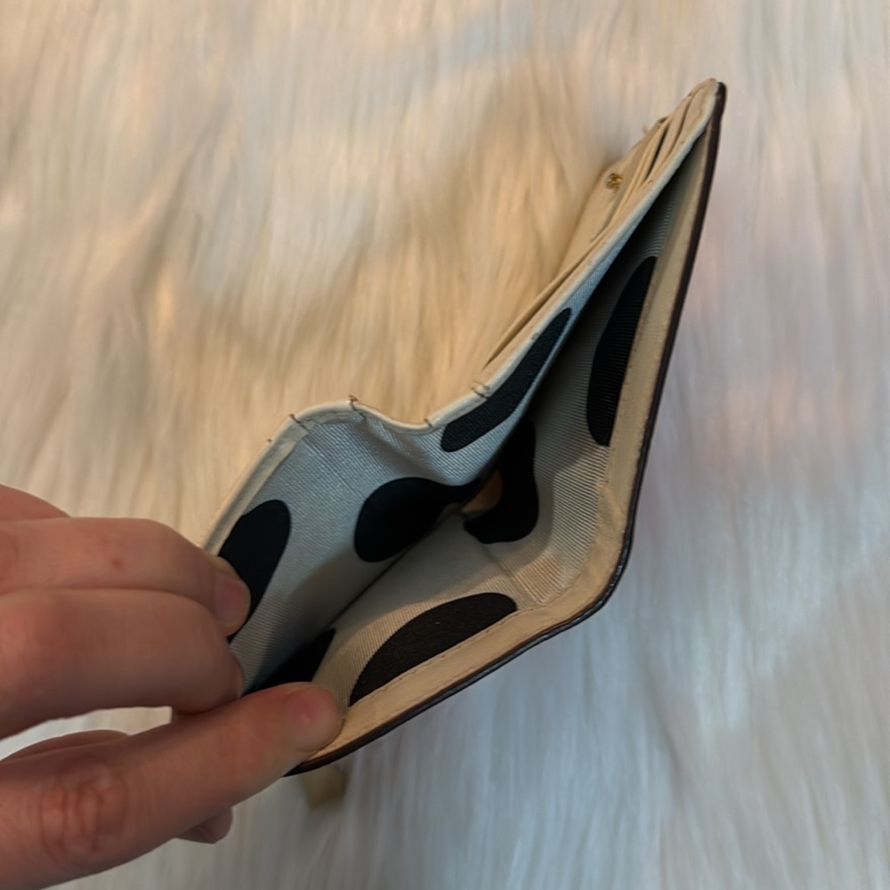 Kate Spade Wallet - Picture 4 of 4